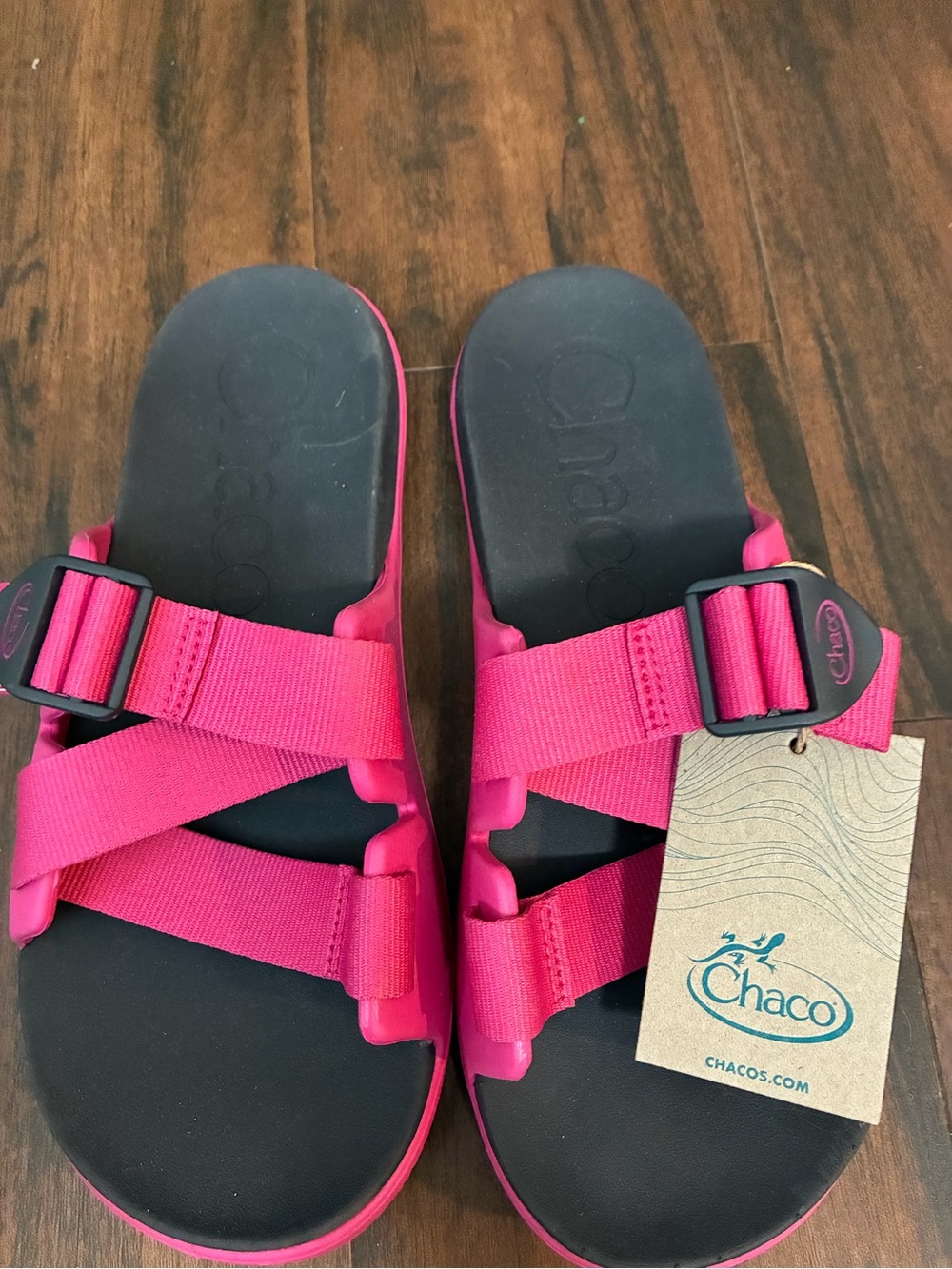 Chaco Chillos Magenta Strap Slide Sandals 9 pink NWT summer shoes
